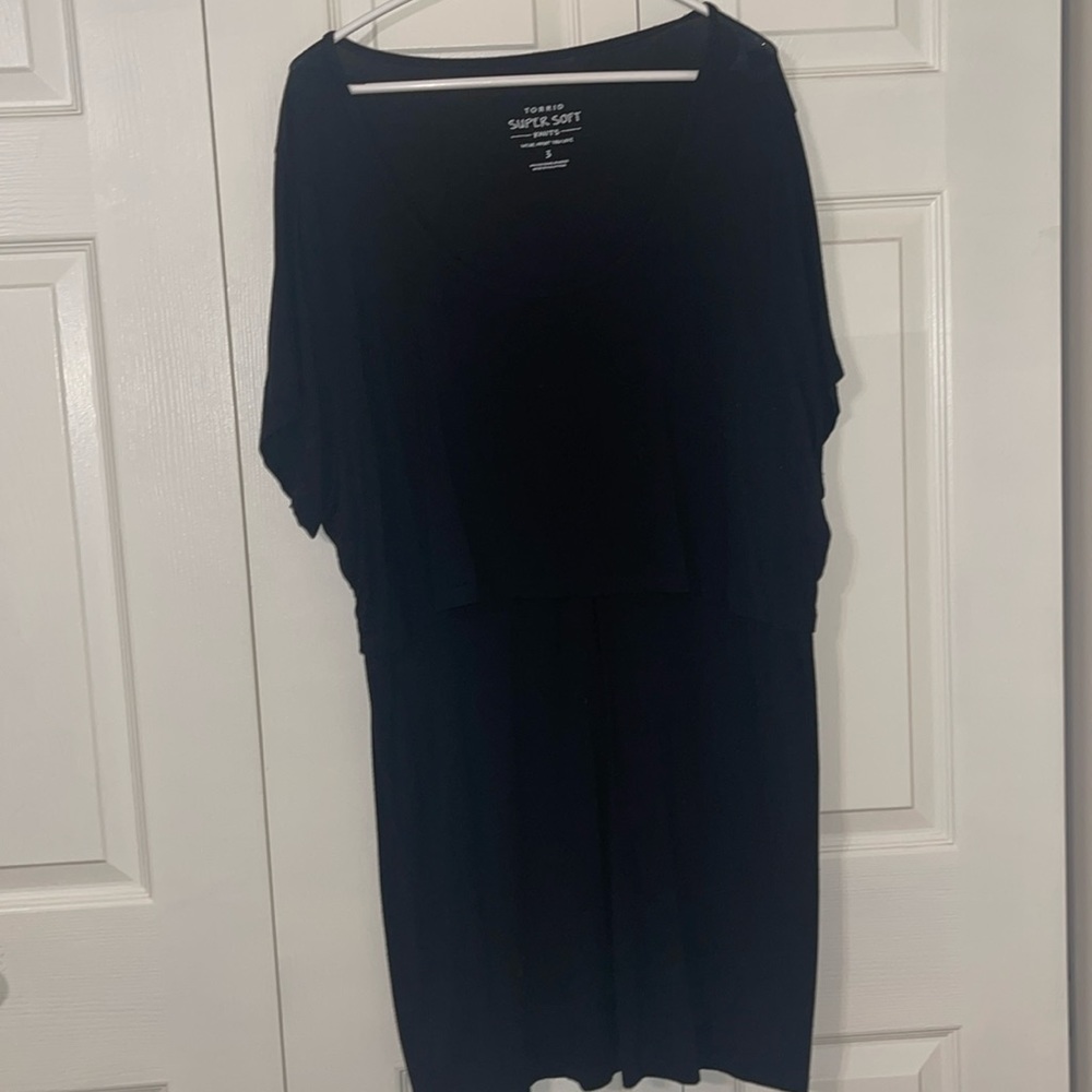 Maternity top blouse top pulls up for easy nursing torrid size 3 super comfy